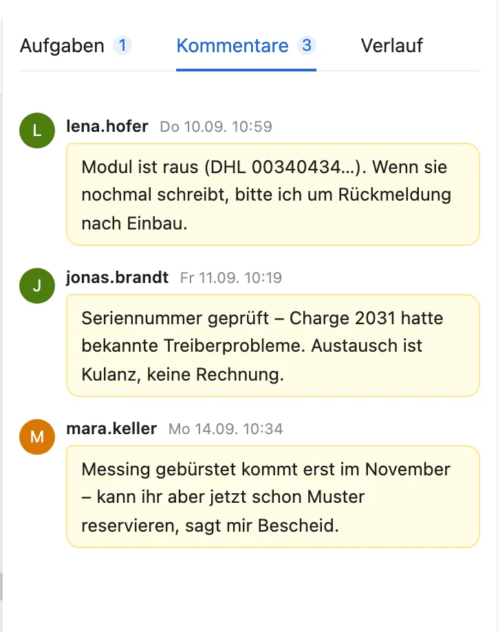 Kommentare-Reiter neben einer Konversation: drei Teammitglieder besprechen einen Fall in gelben Notizen.